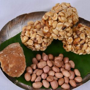 Kadalekai Unde (Seeded) Peanut Jaggery Laddu